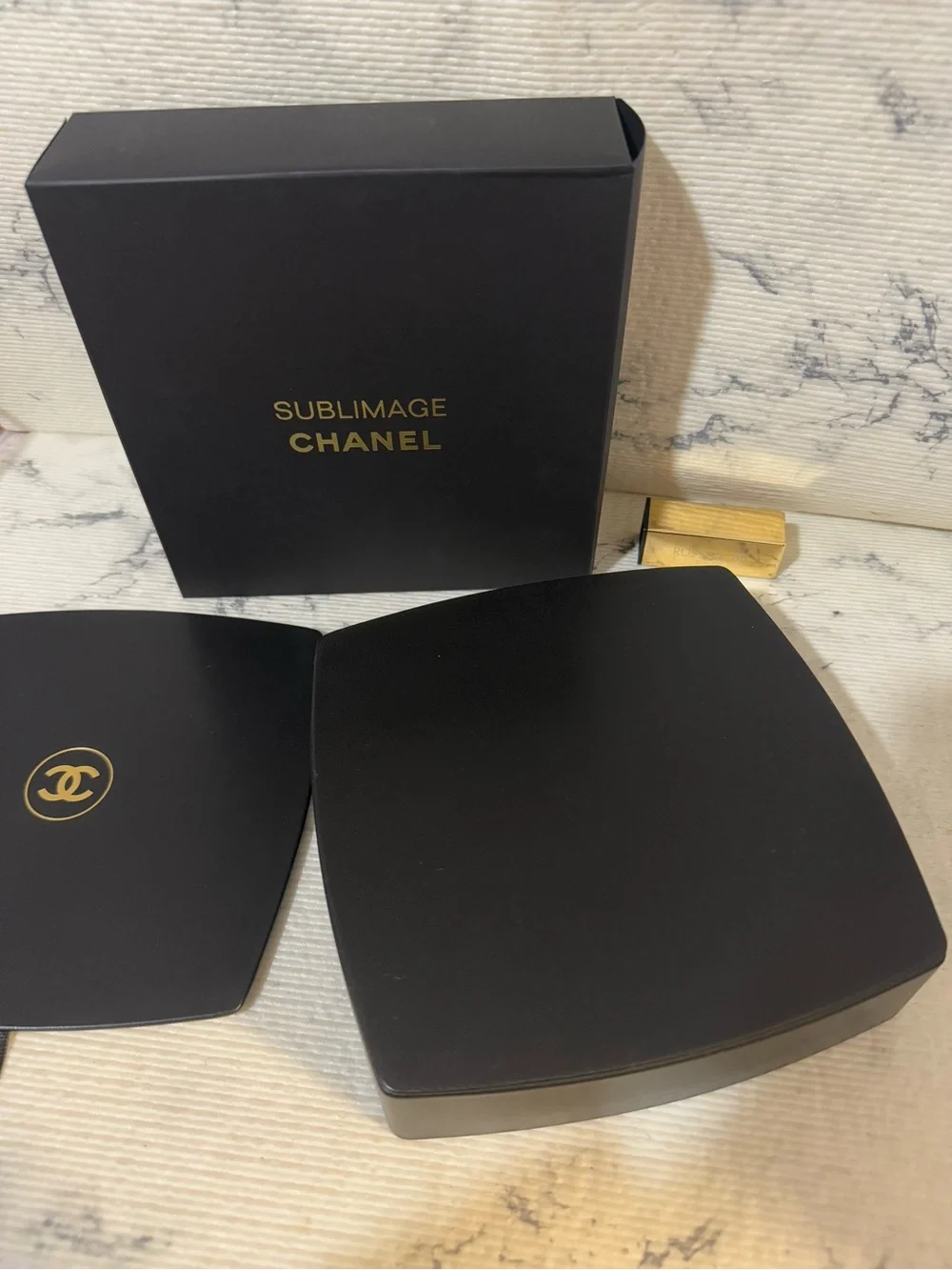 CHANEL Black and Cream Signature Jewelry Case - Picture 6 of 9